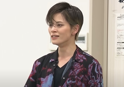 朝美絢 実家 お金持ち 家族構成 父親 母親